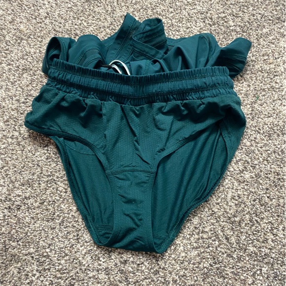 🍁50% Off Sale 🍁 Lululemon Make A Move Short - Picture 8 of 9